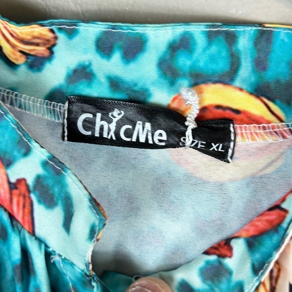 Chick me xlarge nwot 21-1/2 p2p 27” length vibrant colors button down - Picture 3 of 8